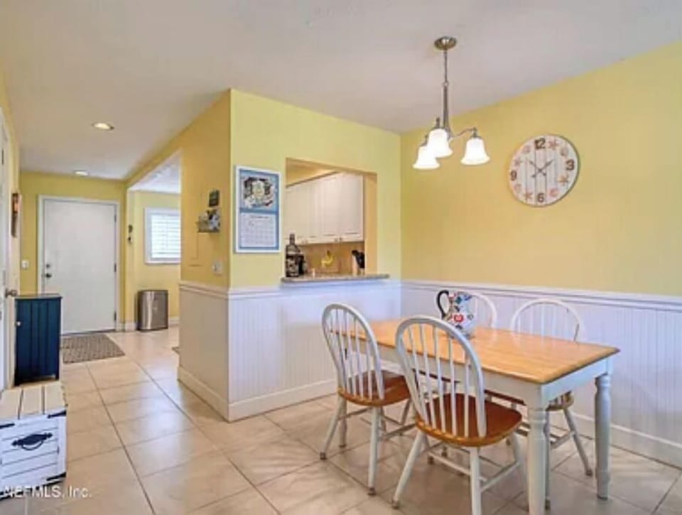 Dining room. 