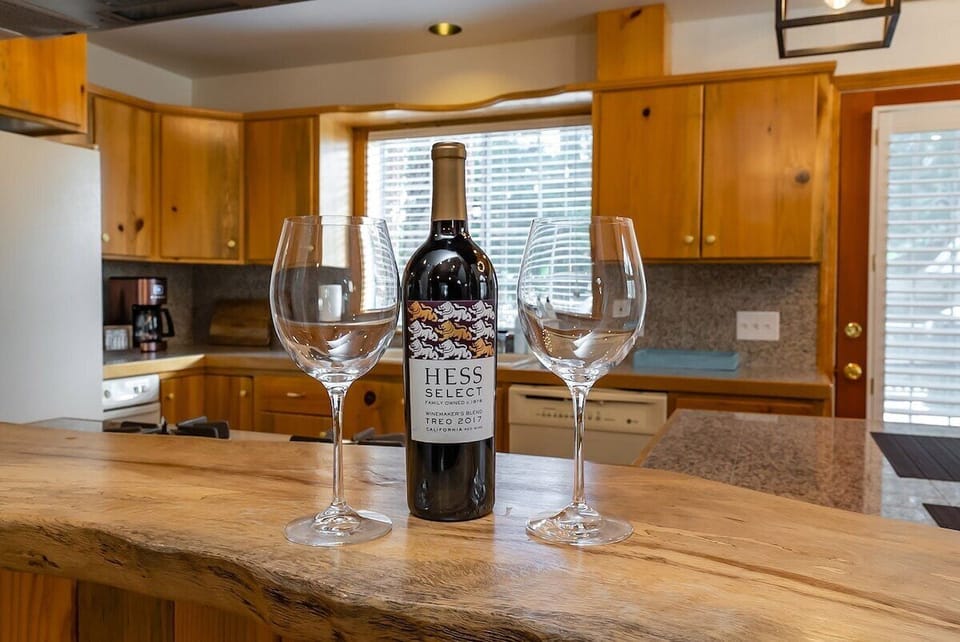 Enjoy a complimentary bottle of wine upon arrival! Cheers!