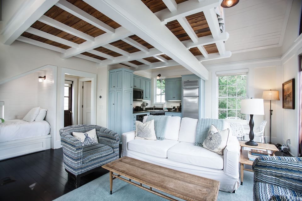 A queen-size sleeper sofa and built-in twin bed provide flexible