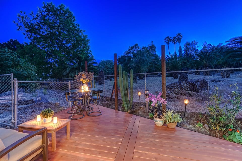 Private deck overlooking the large land lot.
