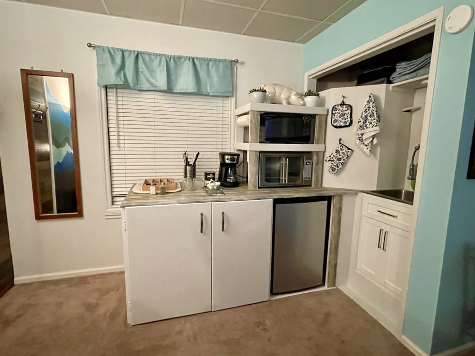 Kitchenette 