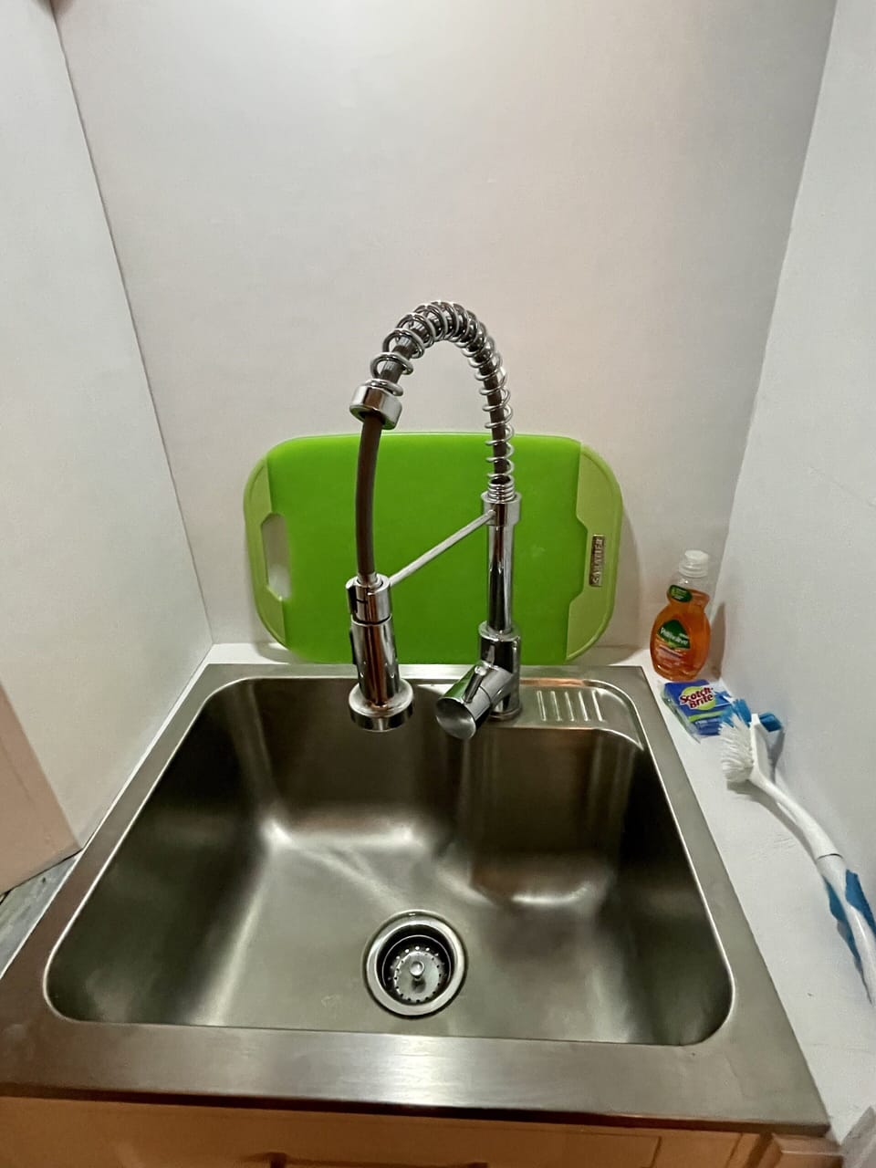 Kitchen sink 