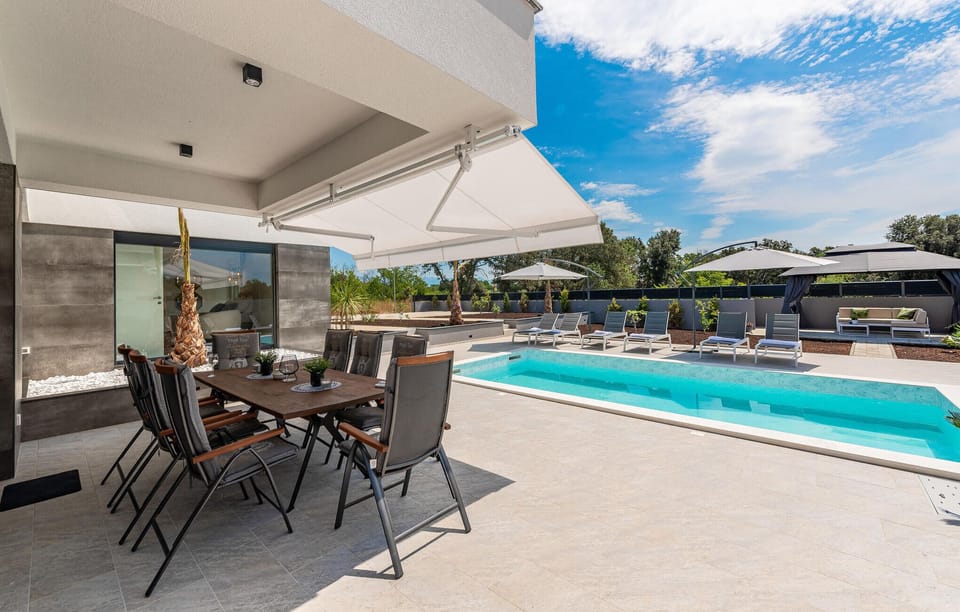 pool