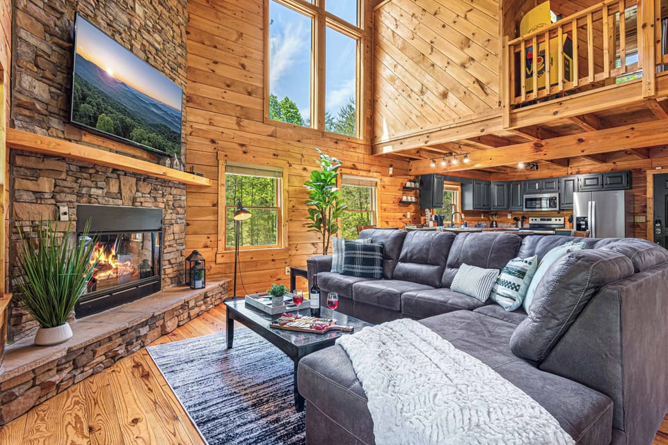 Beautiful open concept allows for large groups to gather.