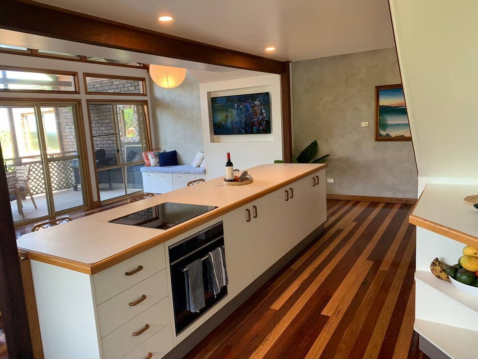 The kitchen literally has absolutely everything you could need including a Nespresso coffee machine and 3 stage water filter.