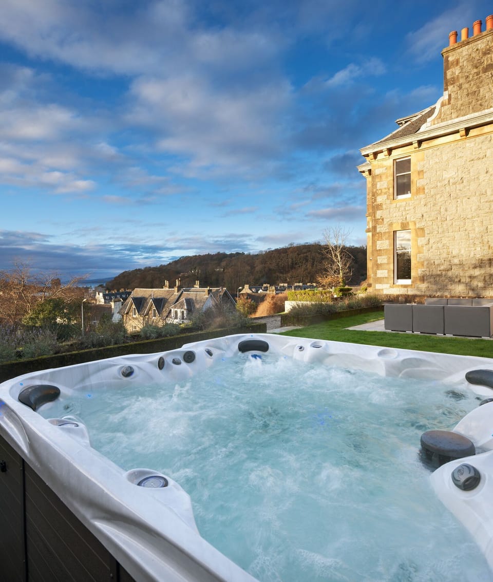 Champagne in the hottub anyone?