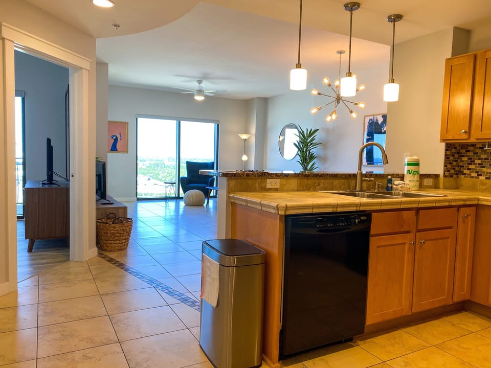 Tons of light + spacious kitchen area! Plenty of room to store groceries