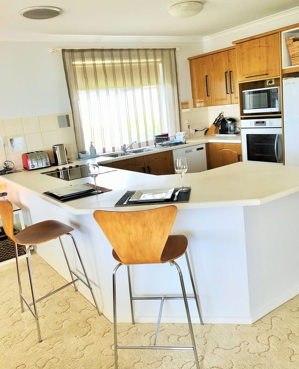 Kitchen/breakfast bar