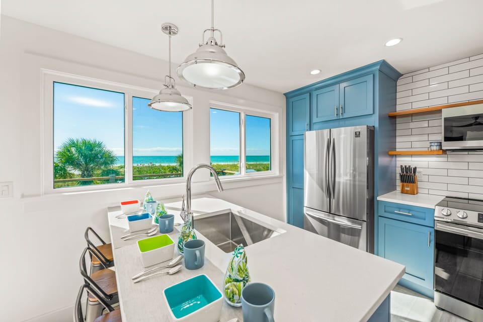 Chef’s Kitchen with Island