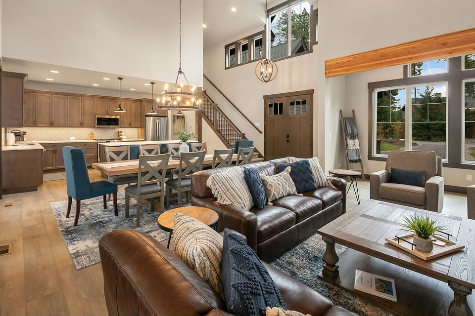 Pa's Place: - Lot's of windows to keep the great room bright!