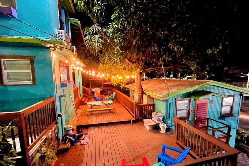 Shared Patio and Grilling Area (1)