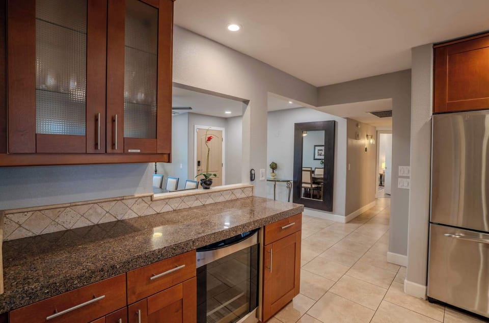 Wet bar