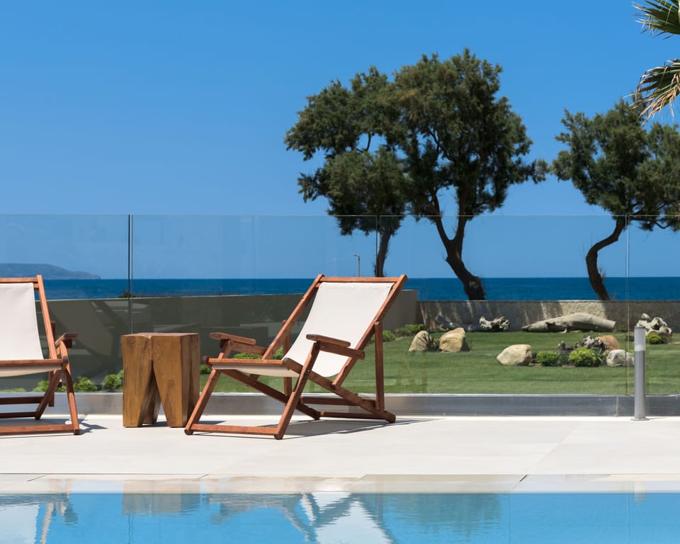 Sublime outdoor settings with spectacular sea views.