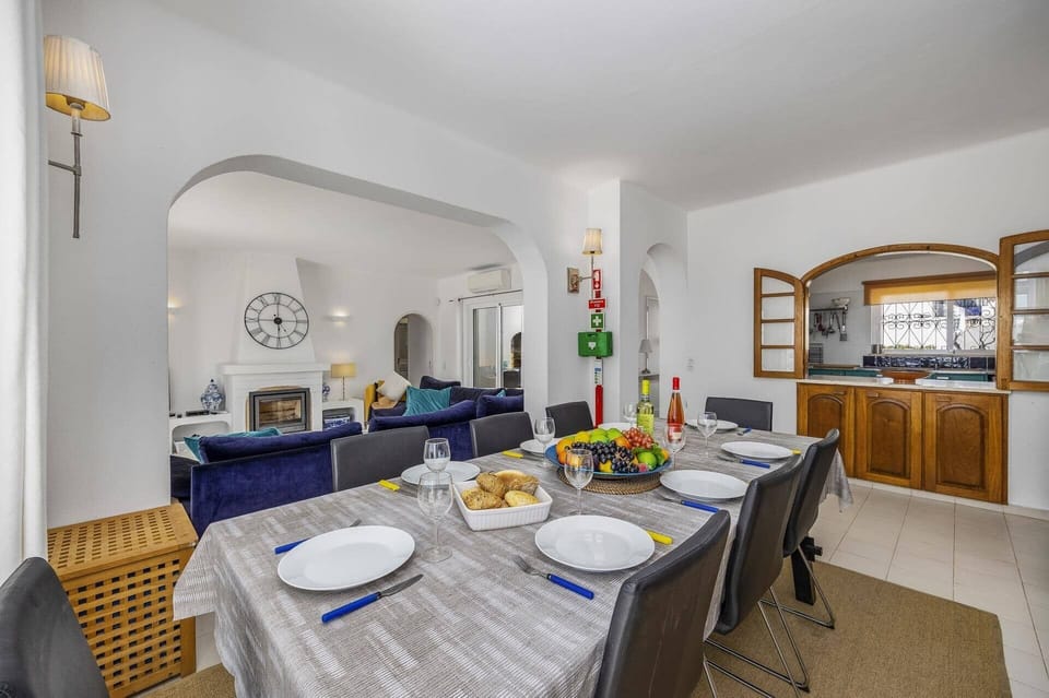 Villa Farol image