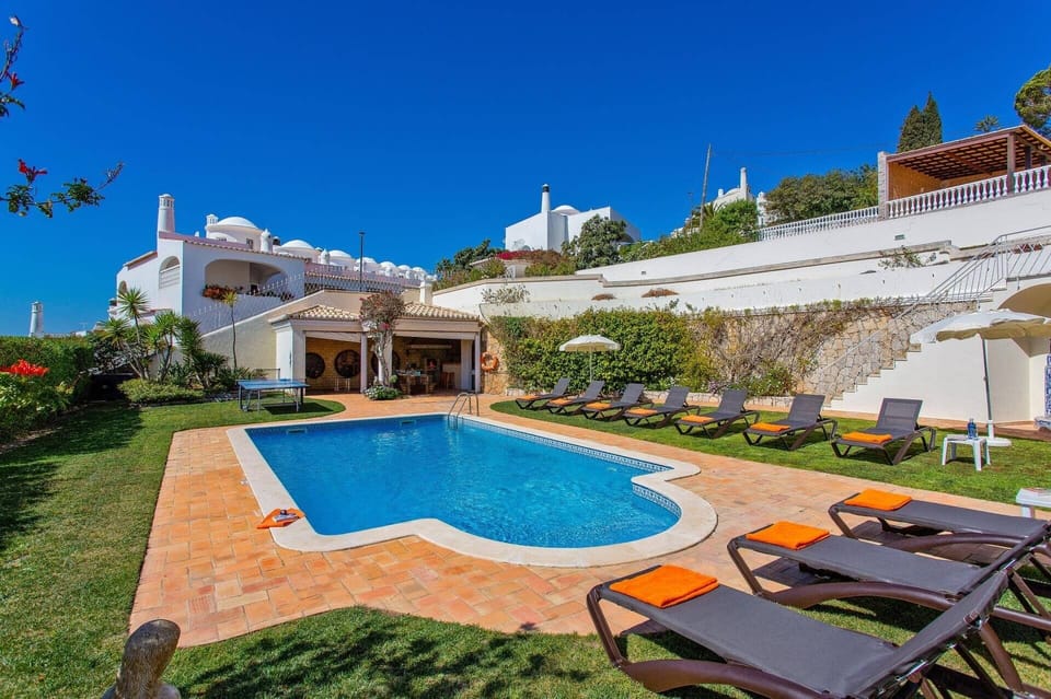 Villa Tess image