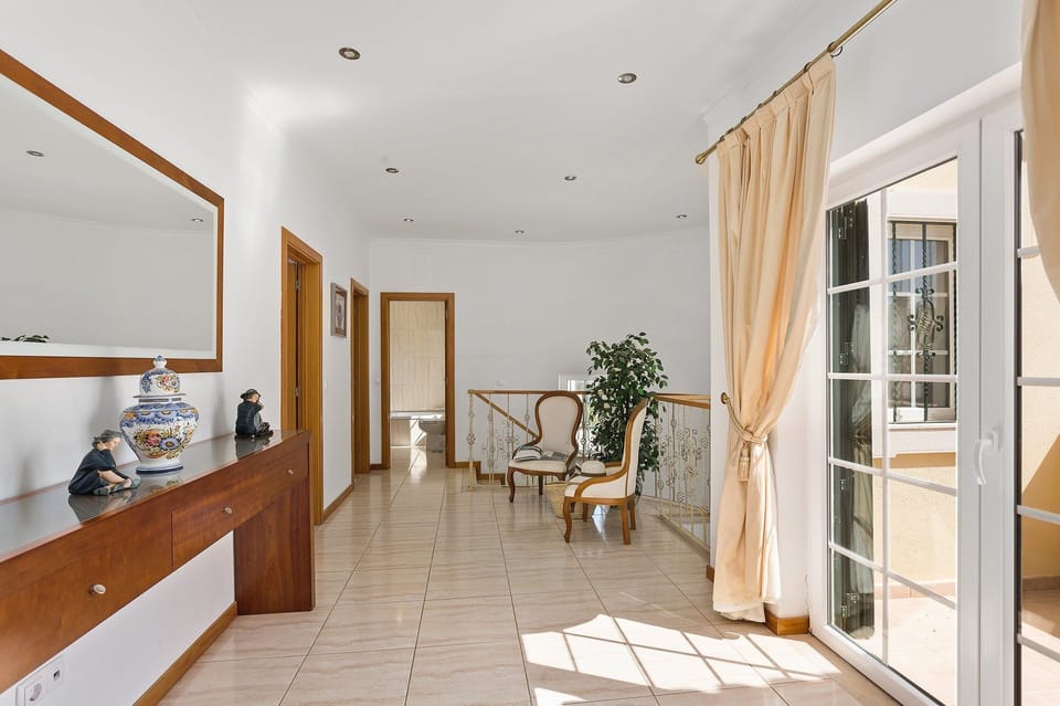 Villa Carvalho image