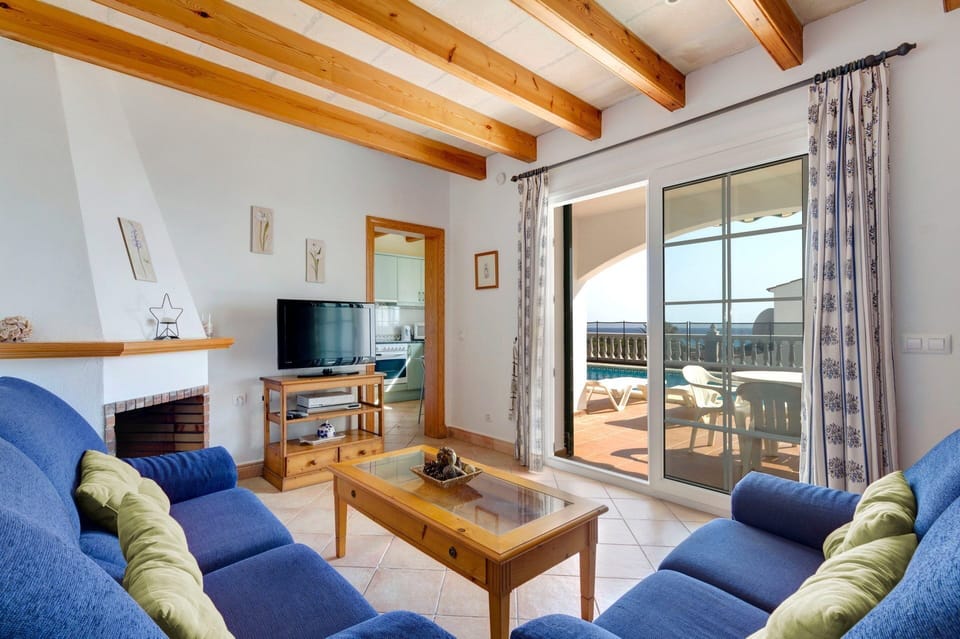 Villa Laurel image