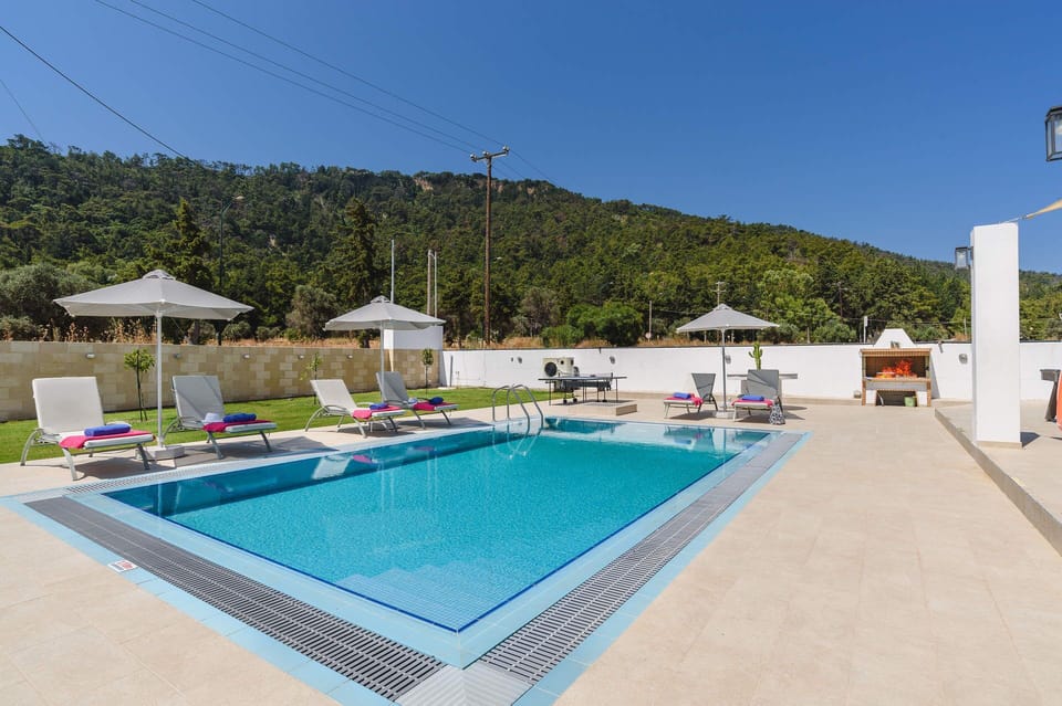 Villa Paleos Hillside image