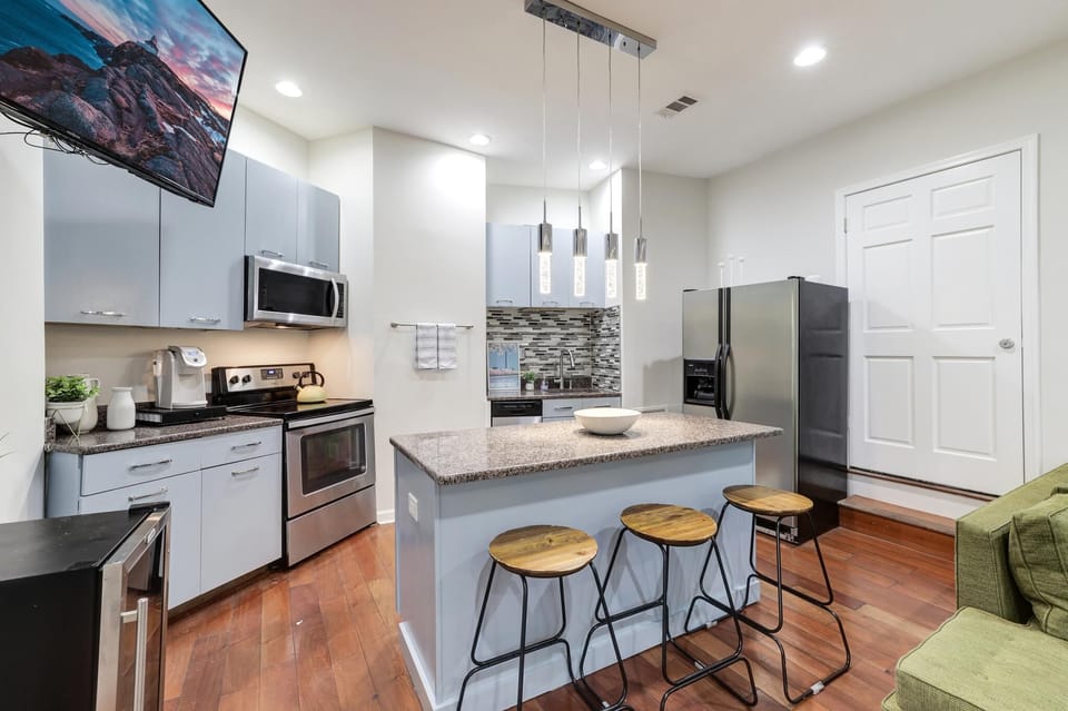 Kitchen/Living/Dining room