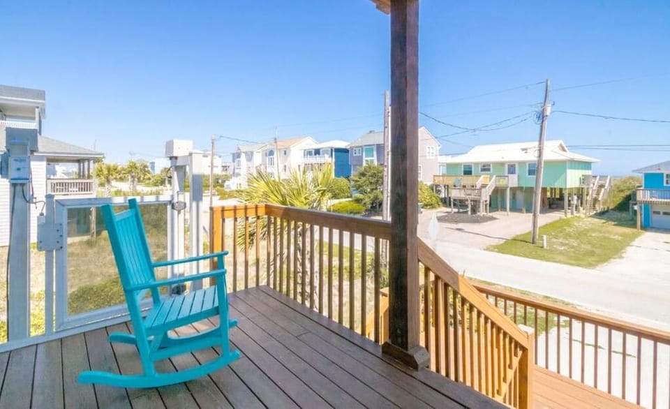 1st Floor Streetside Deck II