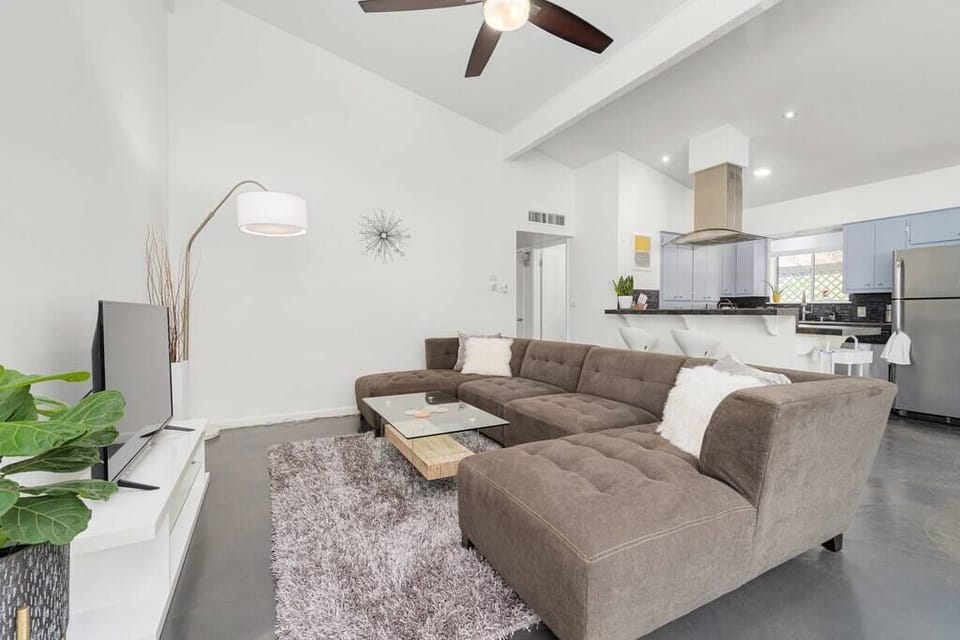 Enjoy the open floor plan with vaulted ceilings 