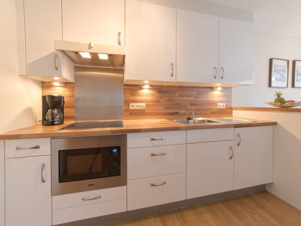 Cabinetry, Countertop, Property, Furniture, Wood, Drawer, Picture Frame, Building, Kitchen, Interior Design