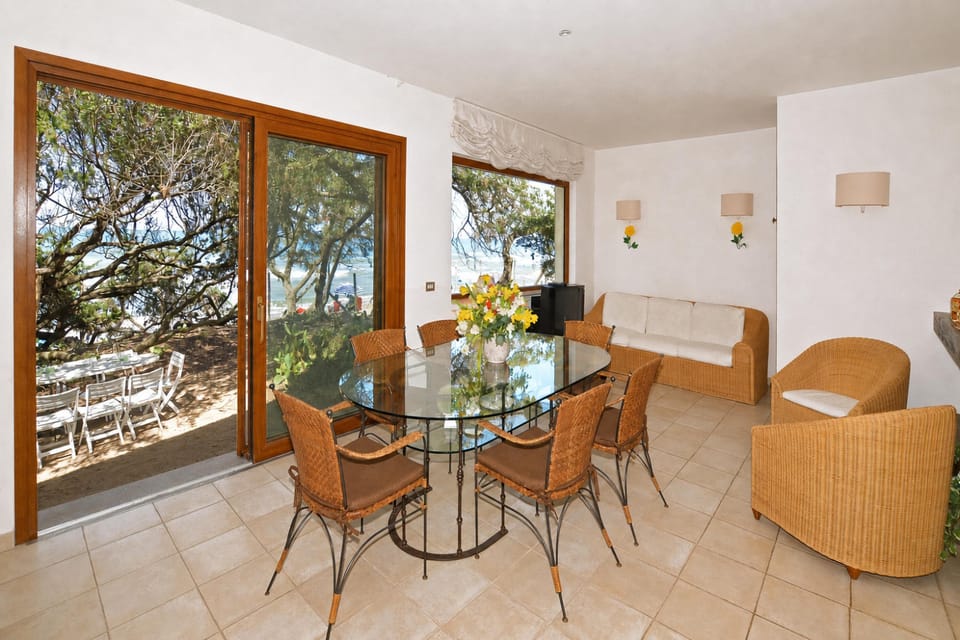 Living and dining room