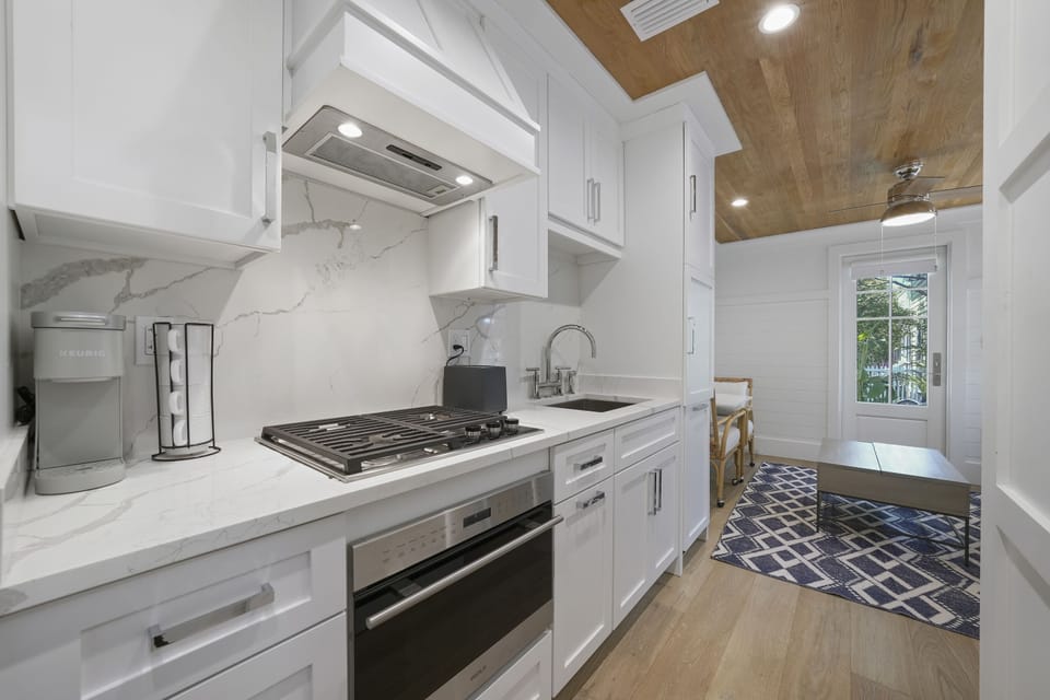 KITCHEN WITH STAINLESS APPLIANCES