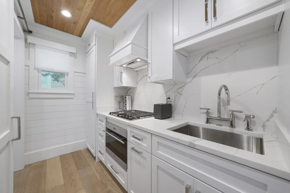 NEWLY RENOVATED KITCHEN W/ TOP END STAINLESS APPLIANCES