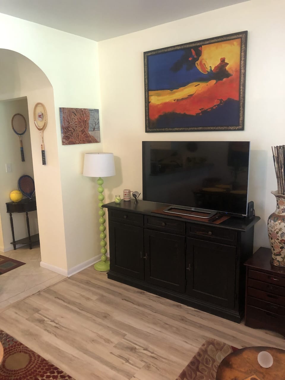 TV/Dining Space