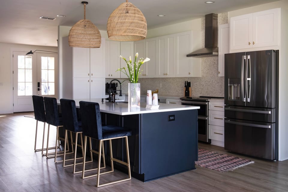 Fully stocked coastal modern kitchen 