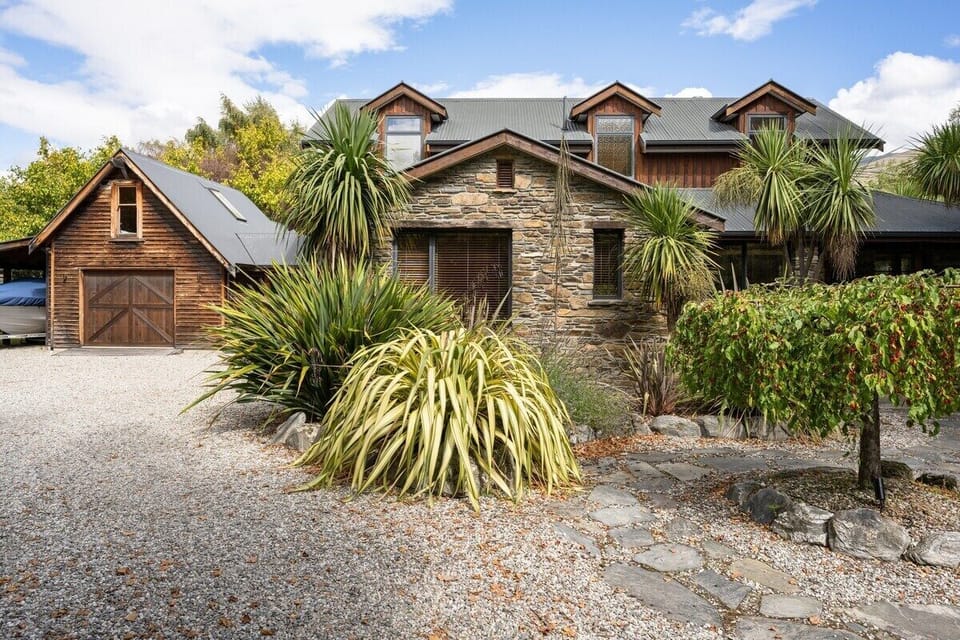 Alpine Lodge