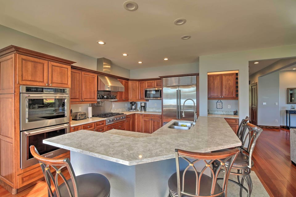 Kitchen | Fully Equipped
