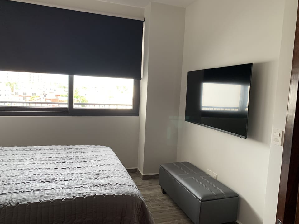 Second bedroom tv 55 inch