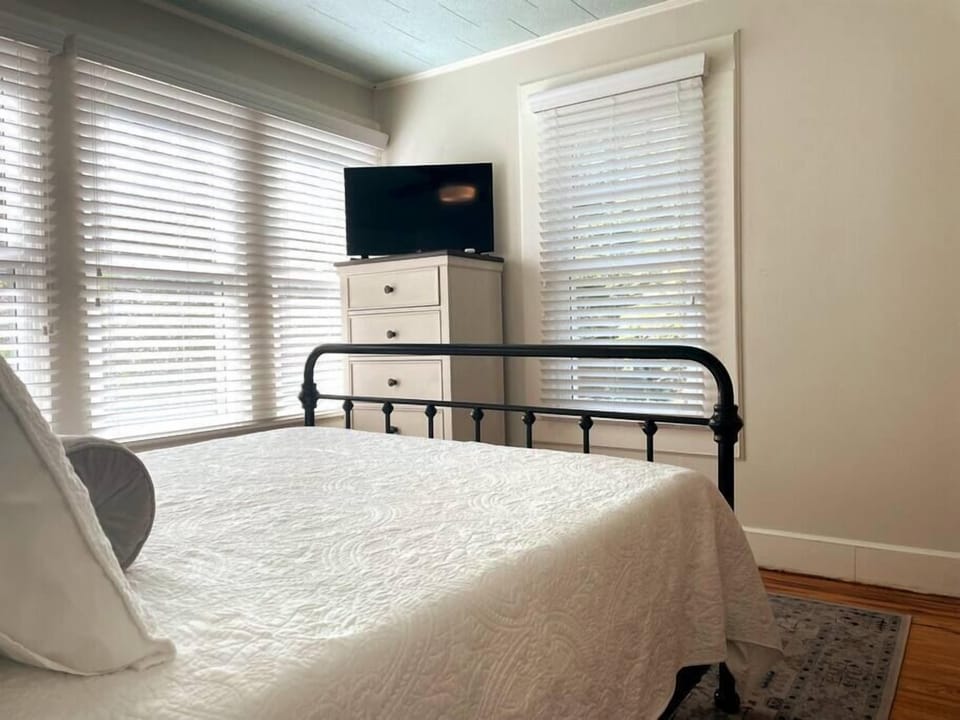 Queen Bed