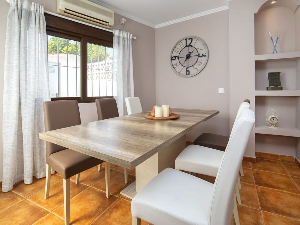 Table, Furniture, Property, White, Wood, Chair, Window, Lighting, Shelf, Curtain