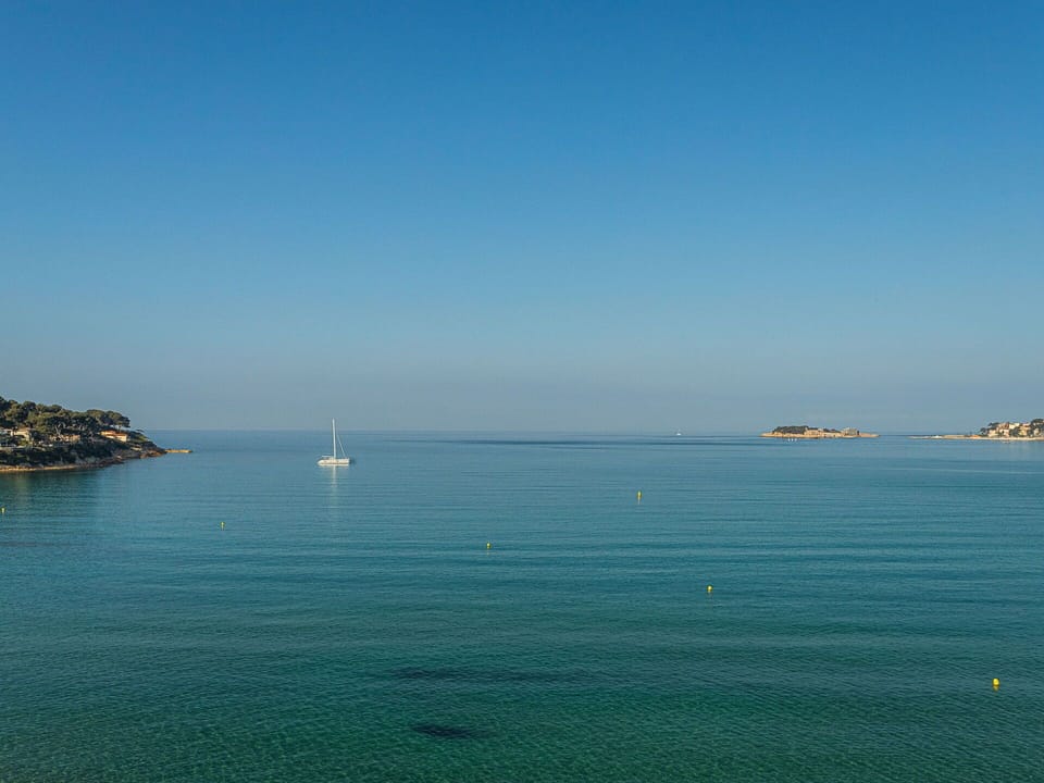 Blue, Water Resources, Water, Body Of Water, Coastal And Oceanic Landforms, Sea, Waterway, Horizon, Coast