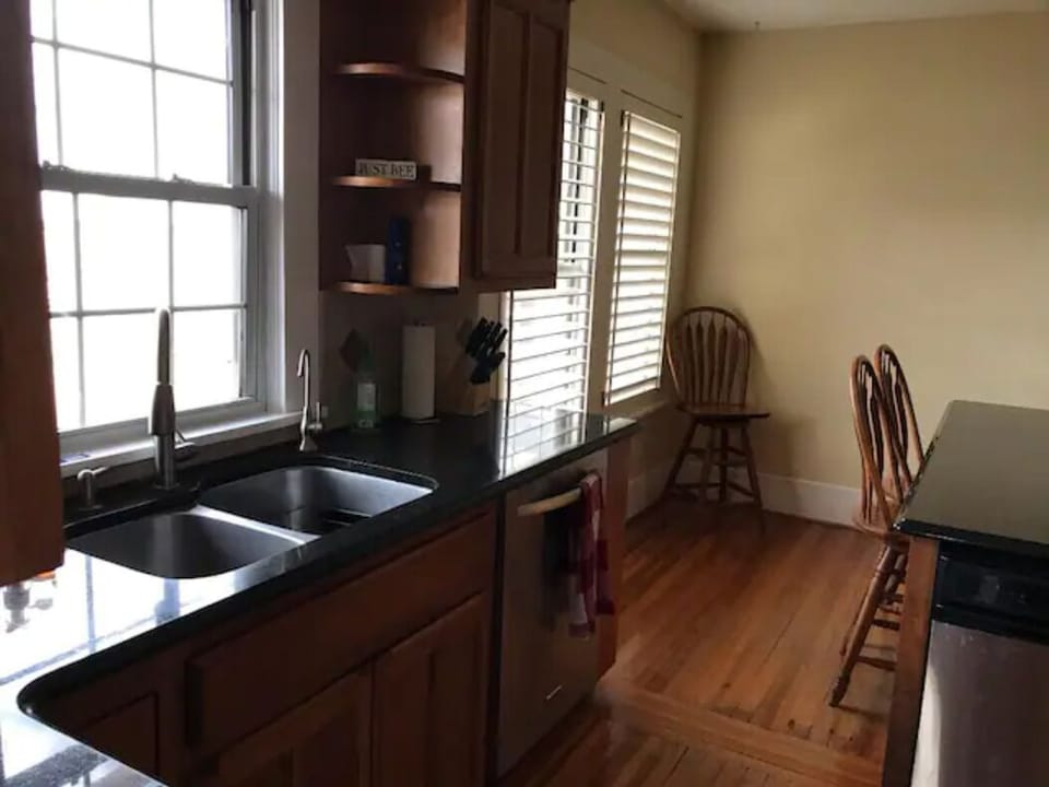 Sink & dishwasher