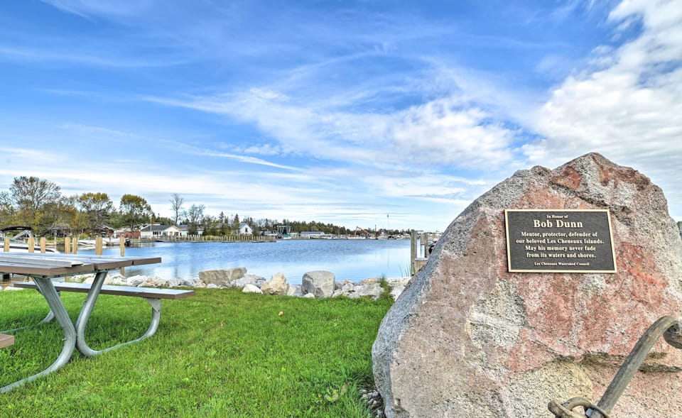Cedarville Bay