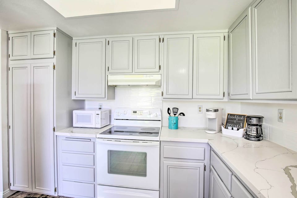 Fully Equipped Kitchen | Cooking Basics | Dishware & Flatware