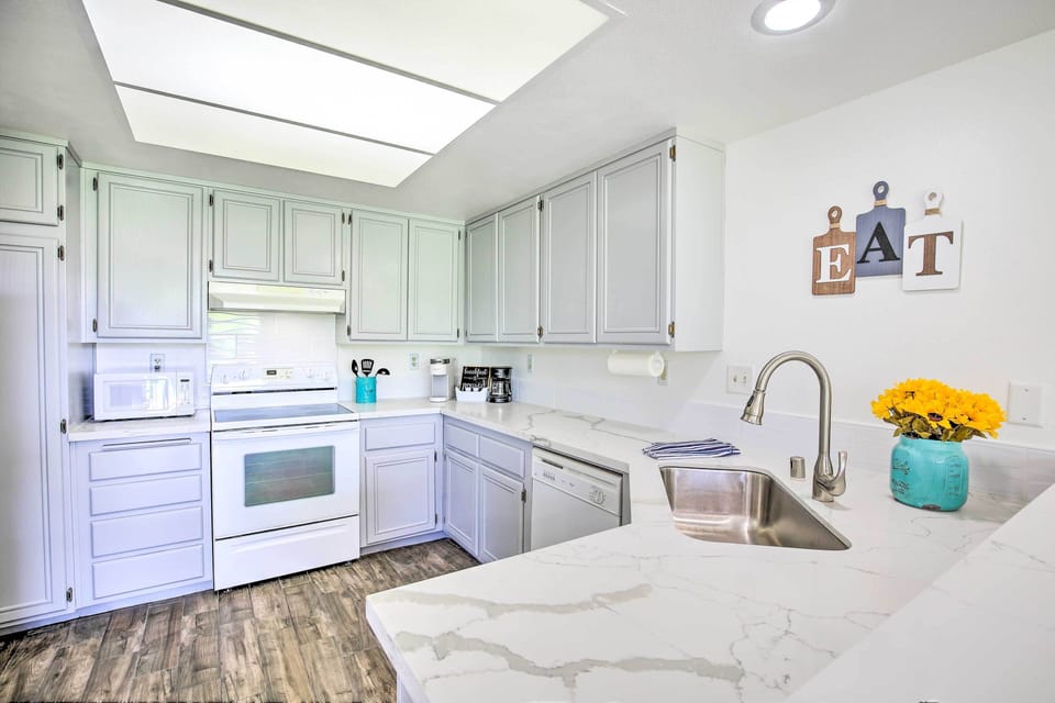 Fully Equipped Kitchen | Toaster | Crock Pot