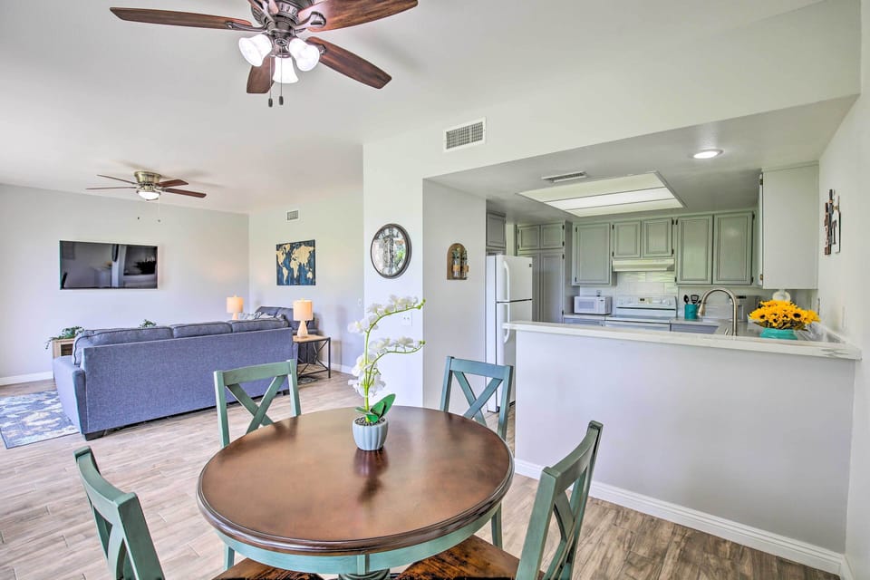 Dining Room |