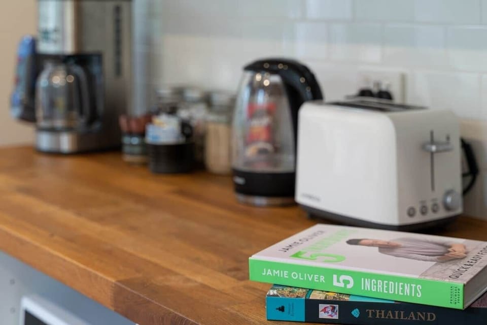 Well-equipped breakfast bar with special cook books so you can get even more creative!!