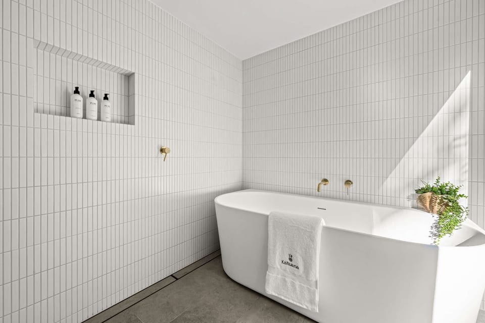 Ensuite-Bathtub