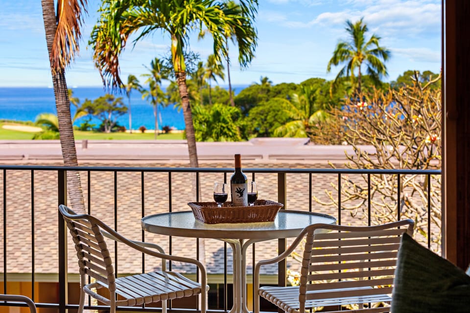 Dine al fresco in paradise!