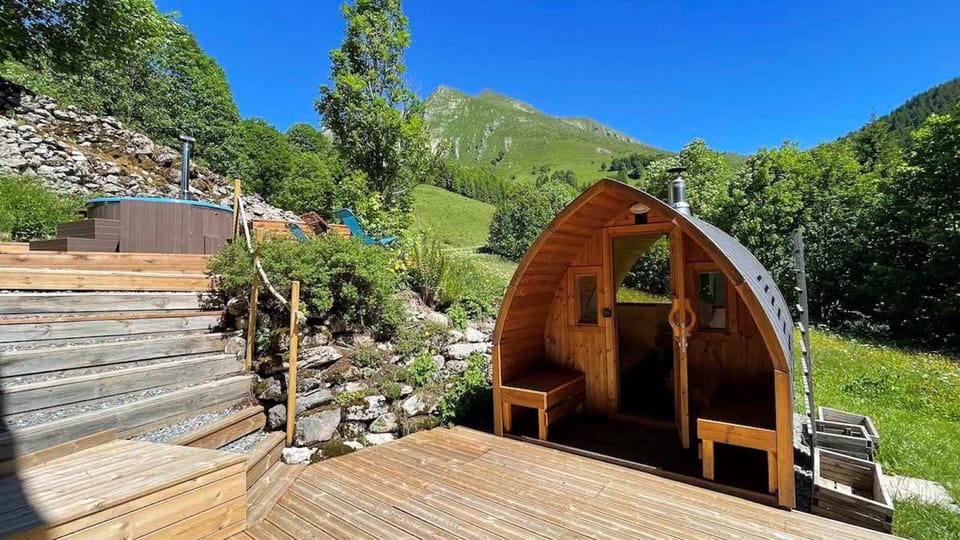 Sauna et Jacuzzi en été