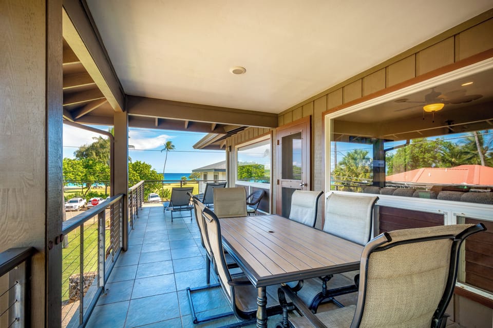 500 Sq. ft. covered lanai with BBQ, ocean views and seating for 6