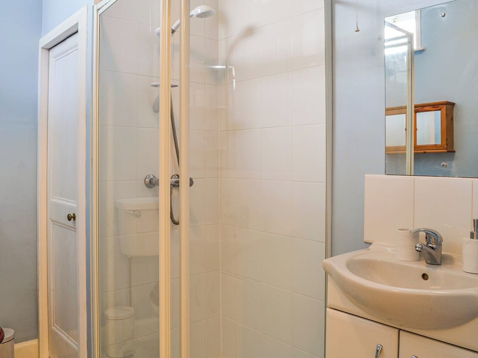 Shower room | Sunnyside, New Galloway