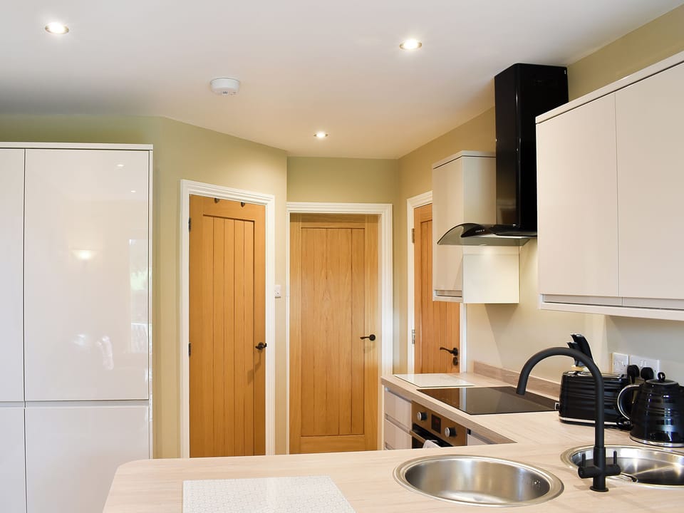 Kitchen | Stone Cottage, Wingerworth