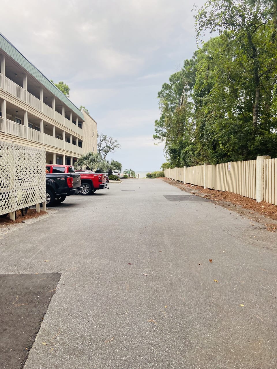 Distance to the beach from unit






